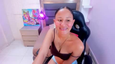 Snapshot of leslysimpson chatting on 02-10-26, 07:51 online show from 02-10-26, 07:51