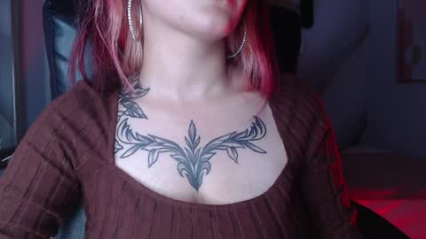 Snapshot of lessboobs_gh chatting on 01-15-25, 06:08 Less online show from 01-15-25, 06:08