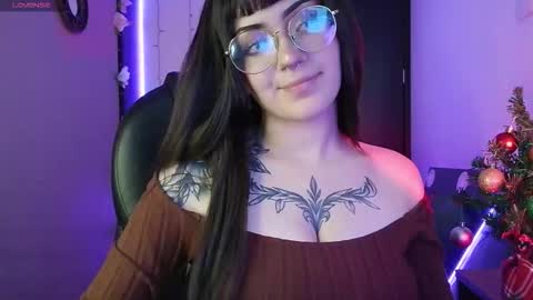 Snapshot of lessboobs_gh chatting on 11-10-25, 02:49 Less online show from 11-10-25, 02:49