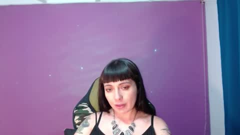 Snapshot of lestatdlion chatting on 12-11-24, 01:37 lestatdlion online show from 12-11-24, 01:37