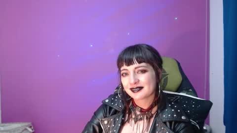 Snapshot of lestatdlion chatting on 12-21-24, 01:58 lestatdlion online show from 12-21-24, 01:58