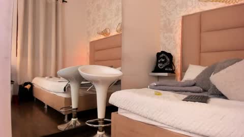 Leti White online show from 09-30-25, 10:37