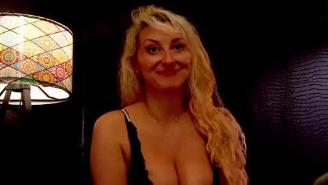 Snapshot of leticiareys chatting on 01-09-26, 12:19 leticiareys online show from 01-09-26, 12:19