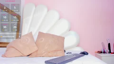 Letizia online show from 03-06-25, 04:30