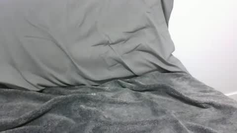 lets_play143 online show from 03-03-25, 05:20