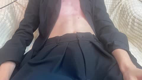 Snapshot of lets_start_again chatting on 11-21-25, 04:49 lets_start_again online show from 11-21-25, 04:49