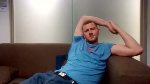 Snapshot of letsbeadventurous chatting on 01-23-25, 09:18 The Silent type online show from 01-23-25, 09:18