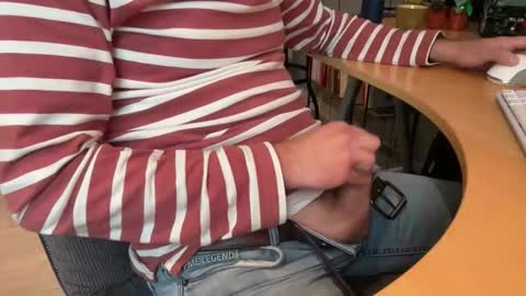 leukurrt online show from 10-27-25, 07:56