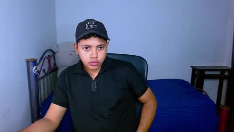 Snapshot of levii_7 chatting on 01-06-26, 12:09 0600AM-1200PM - online show from 01-06-26, 12:09