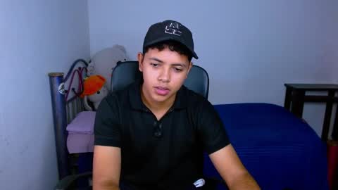 Snapshot of levii_7 chatting on 01-09-26, 09:16 0600AM-1200PM - online show from 01-09-26, 09:16