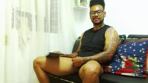 Snapshot of lewisstrong chatting on 01-05-25, 06:56 Lewis Strong online show from 01-05-25, 06:56