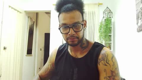 Snapshot of lewisstrong chatting on 02-01-25, 06:40 Lewis Strong online show from 02-01-25, 06:40