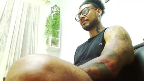 Snapshot of lewisstrong chatting on 02-02-25, 06:53 Lewis Strong online show from 02-02-25, 06:53