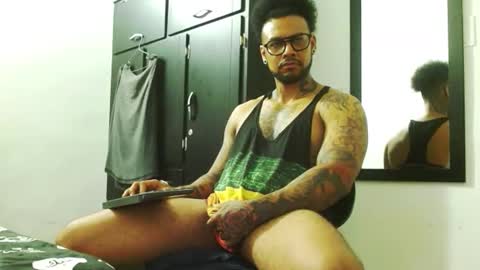 Snapshot of lewisstrong chatting on 11-02-25, 06:21 Lewis Strong online show from 11-02-25, 06:21