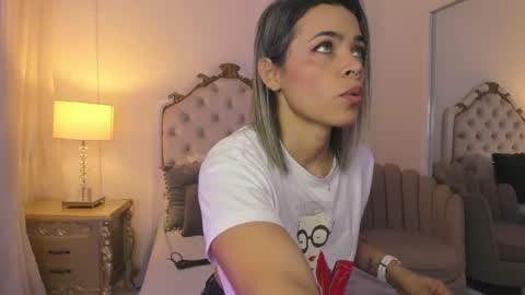 Snapshot of lexa_25_ chatting on 10-03-25, 11:51    online show from 10-03-25, 11:51