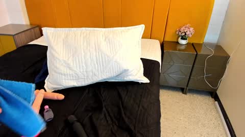 Lexi Howard  online show from 02-05-25, 06:46