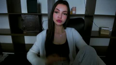 Snapshot of lexi_jos chatting on 01-18-25, 02:33 Alexia online show from 01-18-25, 02:33