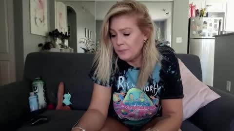 Snapshot of lexi_shocker chatting on 09-16-25, 05:25 Lexi online show from 09-16-25, 05:25