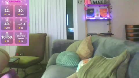 Snapshot of lexibaker96 chatting on 09-22-25, 06:15 Lexi Baby online show from 09-22-25, 06:15