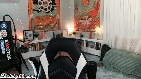 Snapshot of lexibby69 chatting on 12-06-24, 11:33 Lexi Smith online show from 12-06-24, 11:33