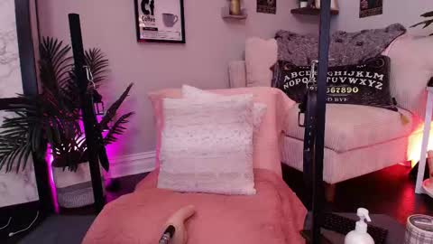 Snapshot of lexibby69 chatting on 10-05-25, 02:26 Lexi Smith online show from 10-05-25, 02:26