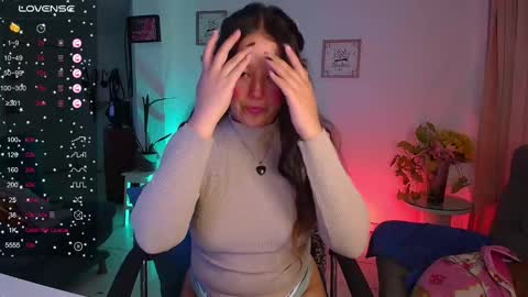 Snapshot of lexie_babe chatting on 02-17-25, 02:53 Lexie Thompson   8pm  0000am -5 online show from 02-17-25, 02:53