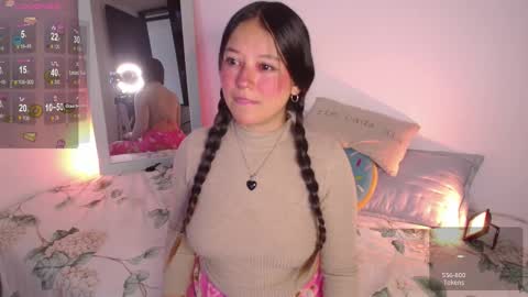 Snapshot of lexie_babe chatting on 09-23-25, 06:00 Lexie Thompson   8pm  0000am -5 online show from 09-23-25, 06:00