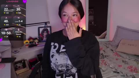 Lexie Thompson   8pm  0000am -5 online show from 11-04-25, 12:21