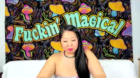 Lexie Mack online show from 10-31-25, 04:30