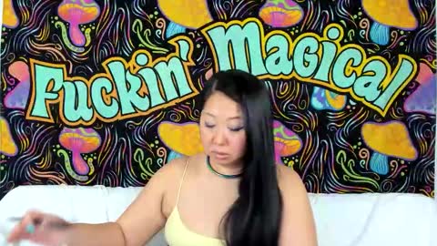 Lexie Mack online show from 11-28-25, 05:37