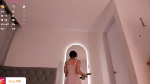 Snapshot of lexie_red chatting on 02-10-25, 02:41 LEXIE online show from 02-10-25, 02:41