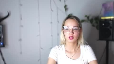 Lexie online show from 01-07-25, 08:24