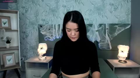 Lexie Thompson  online show from 10-17-25, 12:19