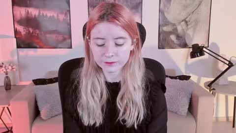 Snapshot of lexiwenford chatting on 12-11-24, 04:18 Lexi Wenford NO NUDE GODDESS online show from 12-11-24, 04:18