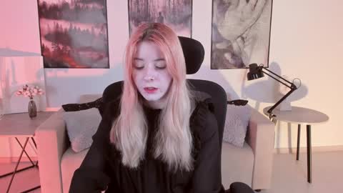 Snapshot of lexiwenford chatting on 12-11-24, 07:20 Lexi Wenford NO NUDE GODDESS online show from 12-11-24, 07:20