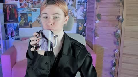 Snapshot of lexiwenford chatting on 12-28-24, 08:58 Lexi Wenford NO NUDE GODDESS online show from 12-28-24, 08:58