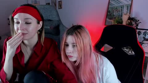 Snapshot of lexiwenford chatting on 01-17-25, 03:00 Lexi Wenford NO NUDE GODDESS online show from 01-17-25, 03:00