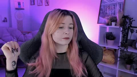 Snapshot of lexiwenford chatting on 01-22-25, 05:48 Lexi Wenford NO NUDE GODDESS online show from 01-22-25, 05:48