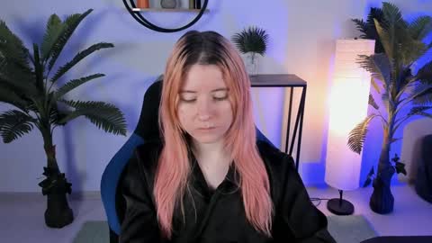 Snapshot of lexiwenford chatting on 01-27-25, 03:04 Lexi Wenford NO NUDE GODDESS online show from 01-27-25, 03:04