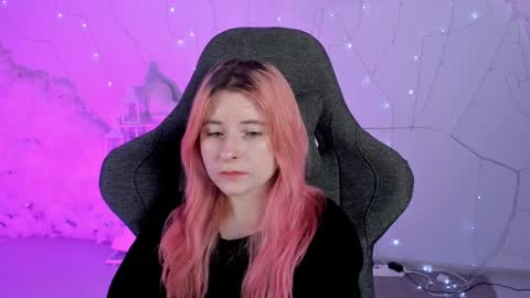 Snapshot of lexiwenford chatting on 01-28-25, 08:57 Lexi Wenford NO NUDE GODDESS online show from 01-28-25, 08:57