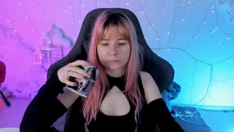 Snapshot of lexiwenford chatting on 02-04-25, 02:49 Lexi Wenford NO NUDE GODDESS online show from 02-04-25, 02:49