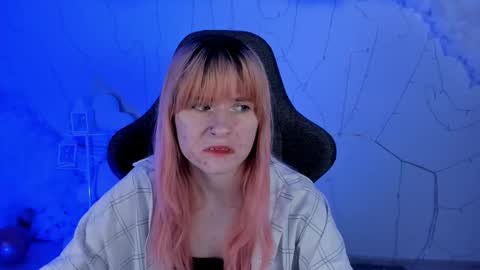 Snapshot of lexiwenford chatting on 02-17-25, 05:47 Lexi Wenford NO NUDE GODDESS online show from 02-17-25, 05:47