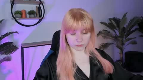 Snapshot of lexiwenford chatting on 03-03-25, 08:49 Lexi Wenford NO NUDE GODDESS online show from 03-03-25, 08:49