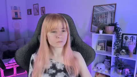 Snapshot of lexiwenford chatting on 03-04-25, 02:38 Lexi Wenford NO NUDE GODDESS online show from 03-04-25, 02:38