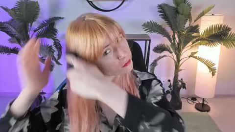 Snapshot of lexiwenford chatting on 03-10-25, 03:01 Lexi Wenford NO NUDE GODDESS online show from 03-10-25, 03:01