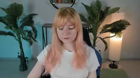 Snapshot of lexiwenford chatting on 03-11-25, 05:49 Lexi Wenford NO NUDE GODDESS online show from 03-11-25, 05:49