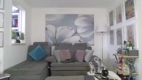 Snapshot of lexxandbuster chatting on 10-28-25, 06:43 LEXX  BUSTER online show from 10-28-25, 06:43