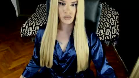 Snapshot of lexxymiss chatting on 10-04-25, 04:27 eva lexy you may call me Miss online show from 10-04-25, 04:27