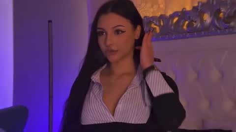 LexyBanks online show from 02-04-26, 08:42