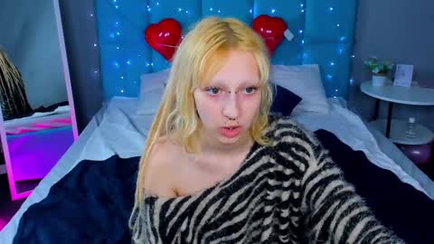 Lexy online show from 02-17-25, 01:32